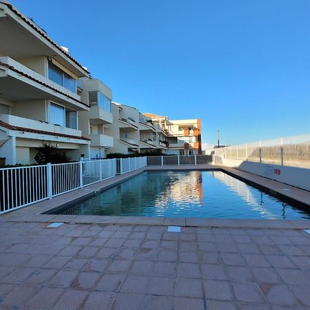 Tahiti Beach, T2 A La Mer, Piscine, Terrasse Et Parking Фронтиньян Экстерьер фото